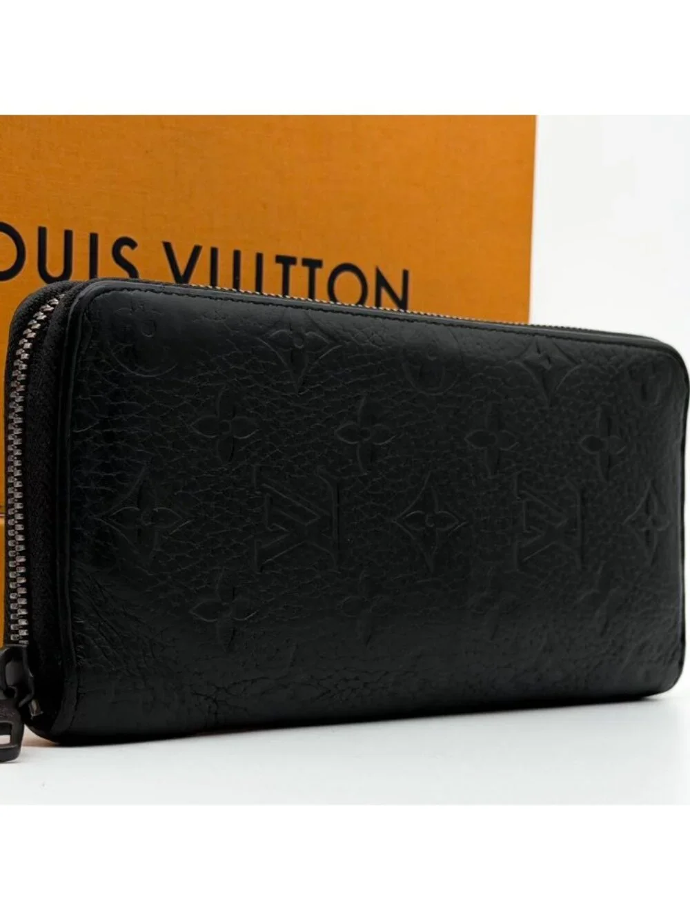Louis Vuitton Zippy Wallet Vertical Taurillon Black Round